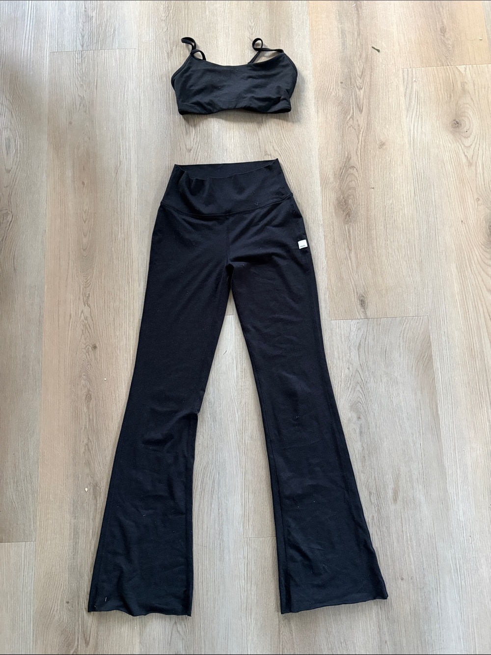 Vuori Black Boot-Cut Flare Leggings